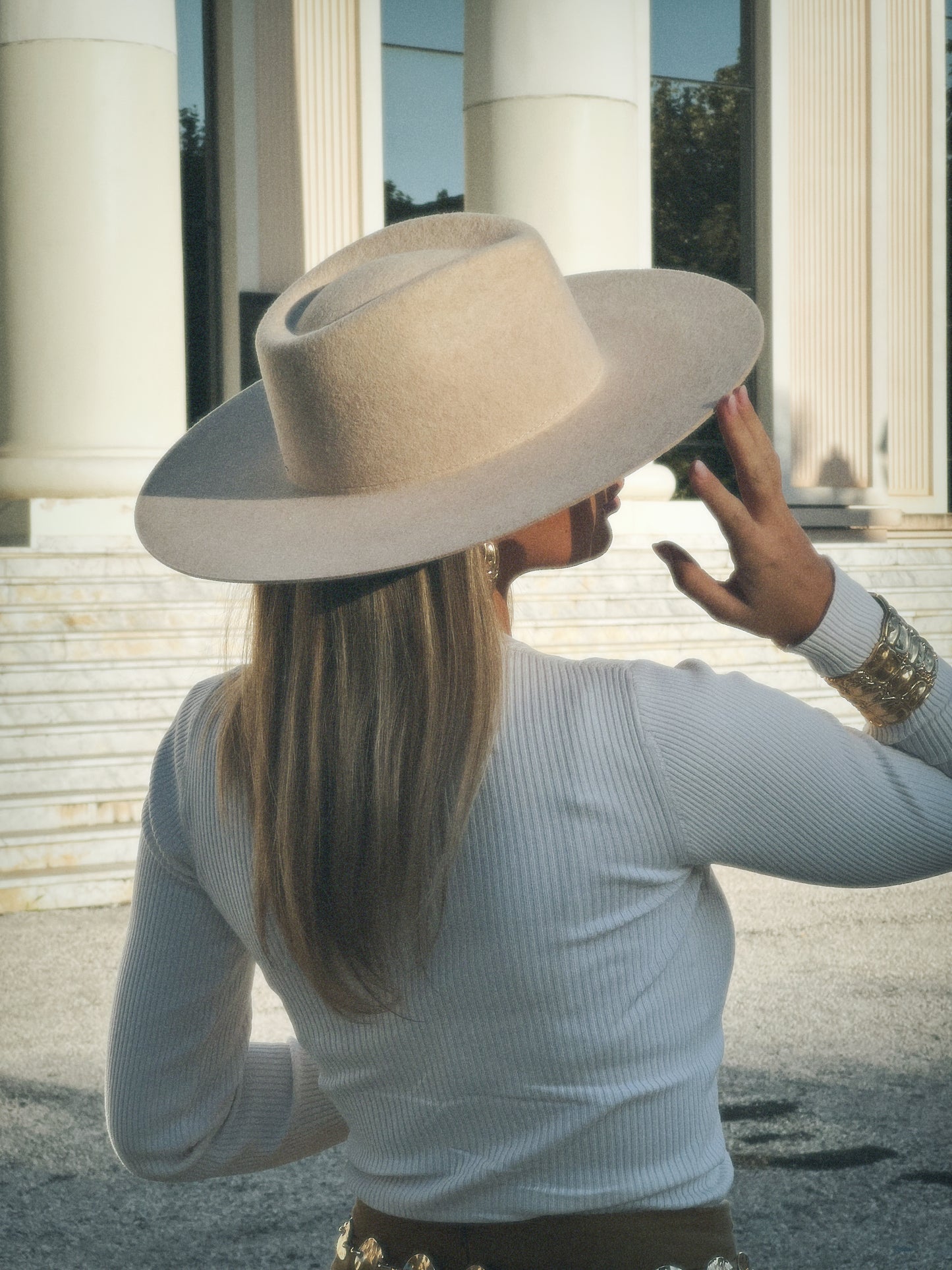 chapeau beige