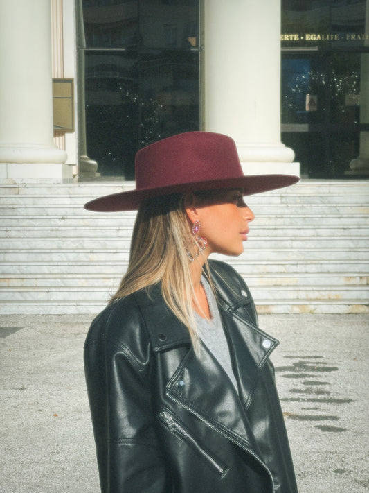 chapeau bordeaux en laine pour femme